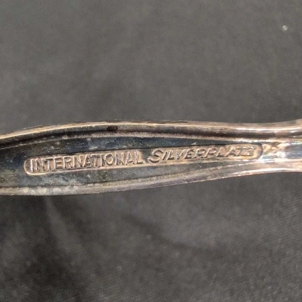 Wm A Rogers Oneida Silverplate Flatware Set 11pc Floral Scrolled Serving Forks